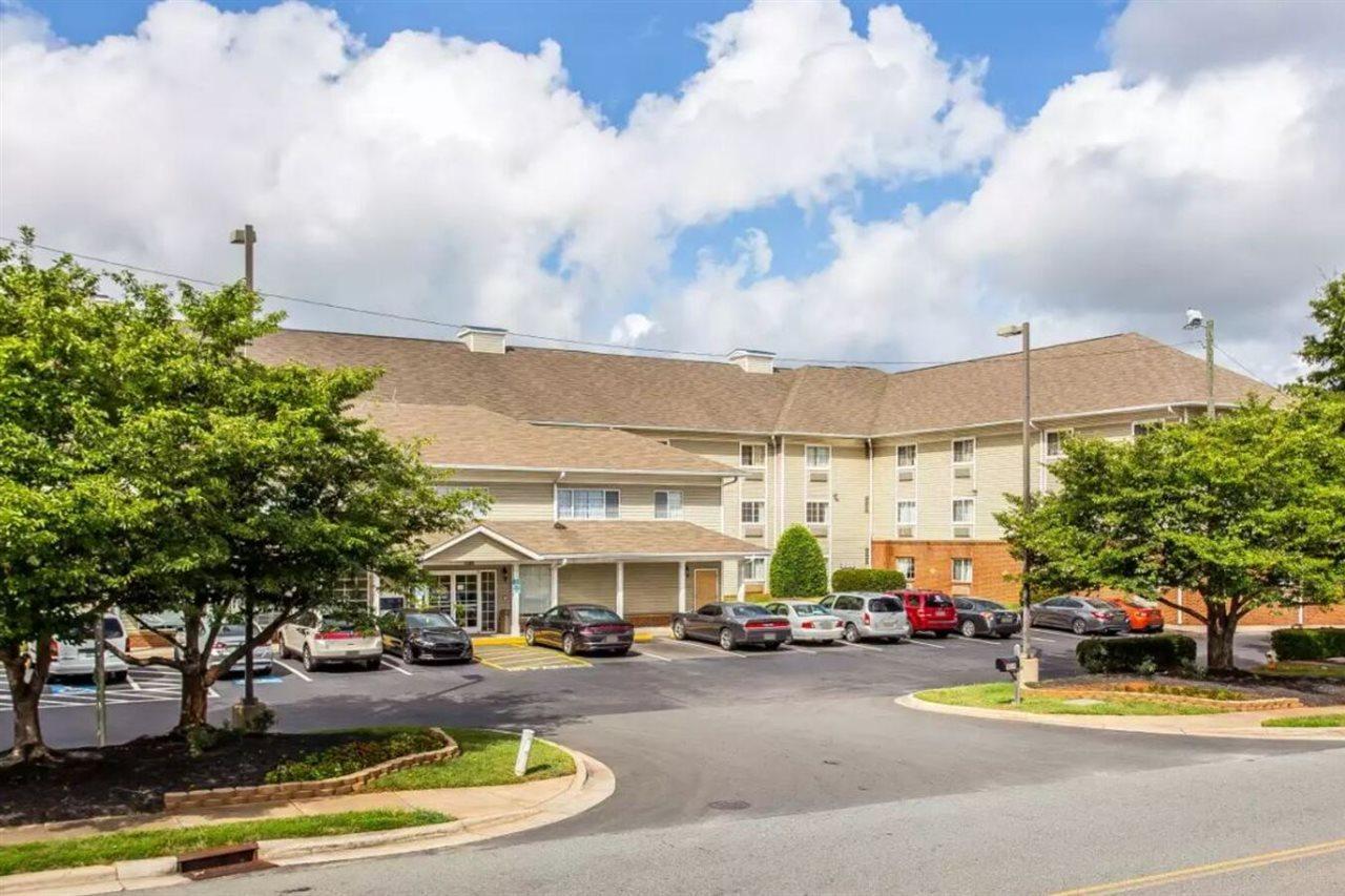 Suburban Studios Near University Of North Carolina-Charlotte Zewnętrze zdjęcie
