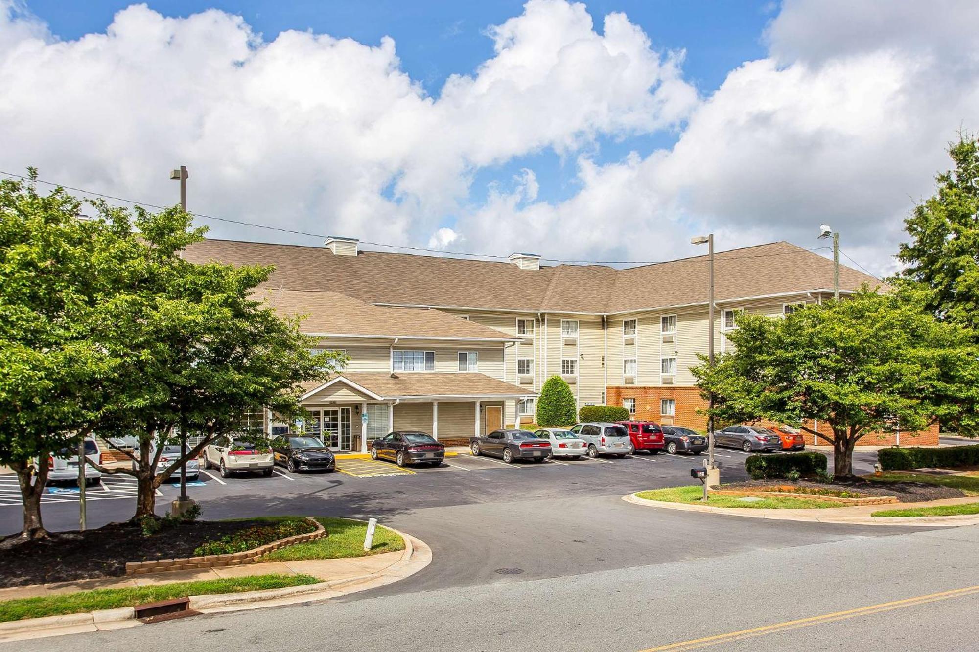 Suburban Studios Near University Of North Carolina-Charlotte Zewnętrze zdjęcie
