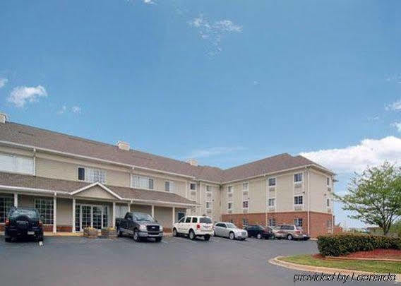 Suburban Studios Near University Of North Carolina-Charlotte Zewnętrze zdjęcie